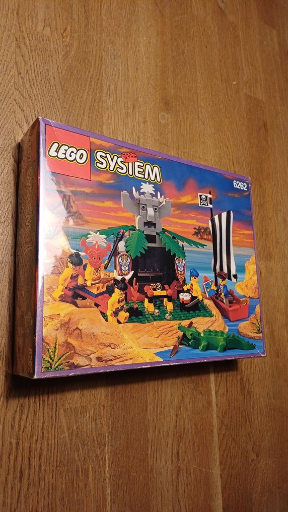 View LEGO® instruction 6262 King Kahuka's Trhone - LEGO